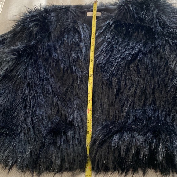 Joie black faux fur zip up jacket, beautiful! Condition - Picture 5 of 7